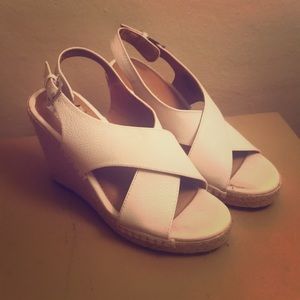 Apartment 9 wedges in white